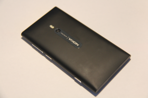 Nokia Lumia 800 - Back